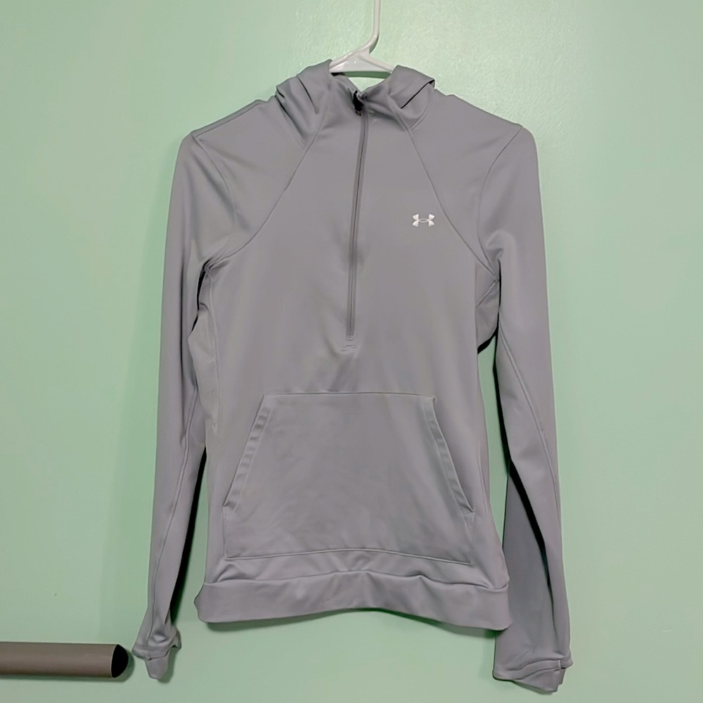 Gently used women’s light gray Under Armour 1/2 zip hooded jacket, size small